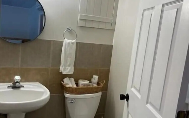 Barefoot Villas Room 6 Oak