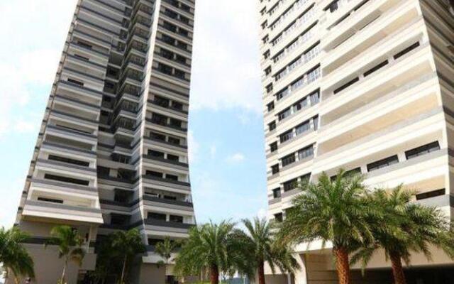 Ashton Meridin Suites