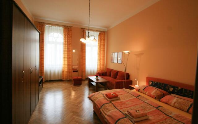Apartment No. 19 Jaltská 3