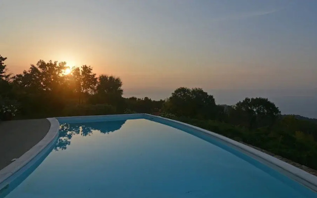 Villa Ciliegio 8 in Cefal