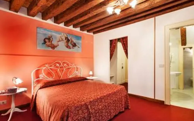 Residenza Due Dame - Dama Rossa