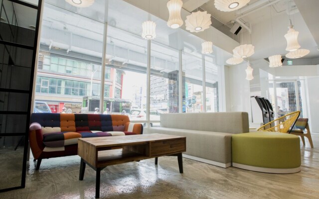 Single Inn Kaohsiung Station Hostel
