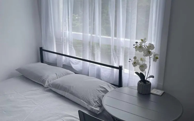 Charming Studio in London - 1 Person Only