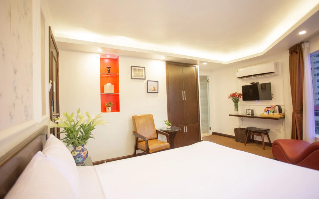 Dinh Hotel