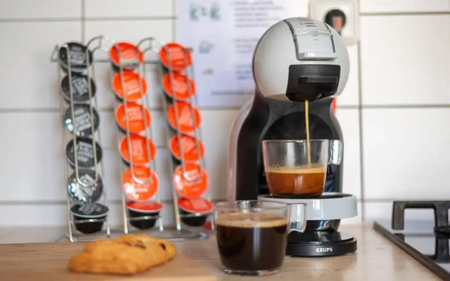 Old Town 2 BDR apartment, free coffee