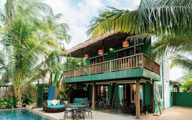 Salt Villa 3BR Oceanview An Bang Beach
