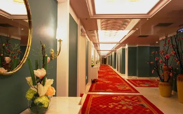 Changchun Yinhe Hot Spring Club Hotel