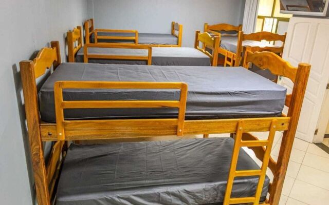 Jardim Nazaré Hostel