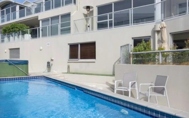 Modern Beach Apartment with Pool & Location
