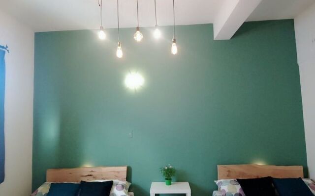 Woods Decor-Guangci St.