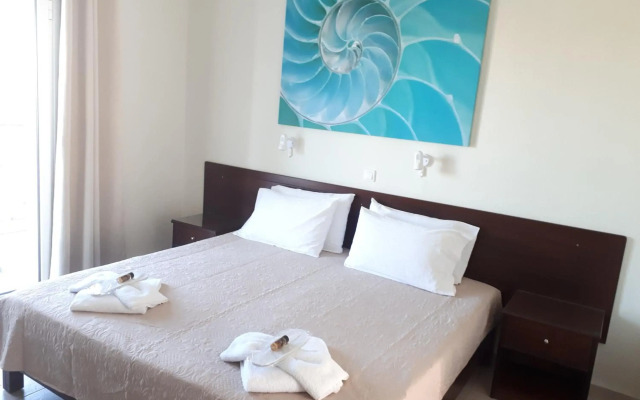Metaxa Apartments