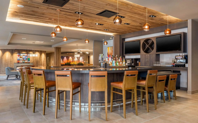 Cambria Hotel Omaha Downtown