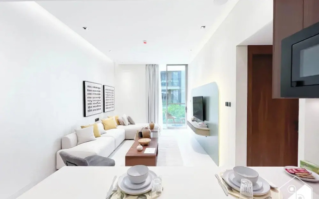 Exclusive 1BR Modern Comfort & Prime Location