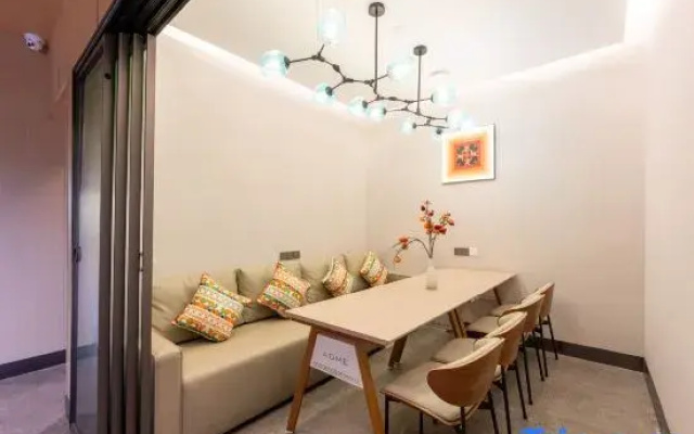 TRUE GO Hotel (Beijing Fangshan Liangxiang Station Longhu Tianjie Branch）