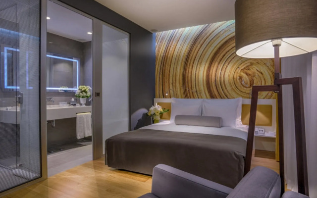 Tav Airport Hotel Izmir