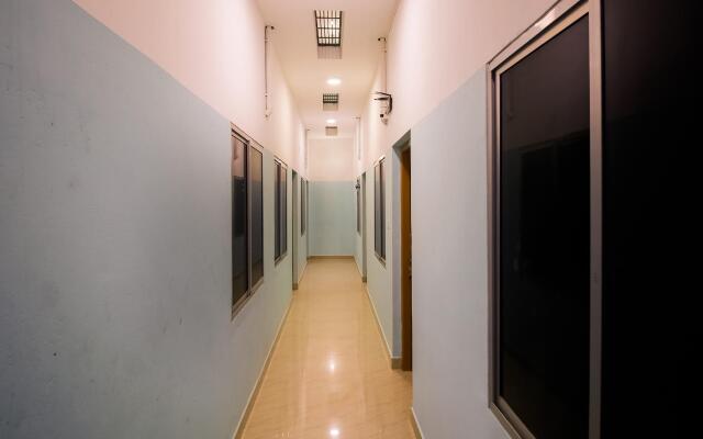 OYO 37776 Hotel Royal King