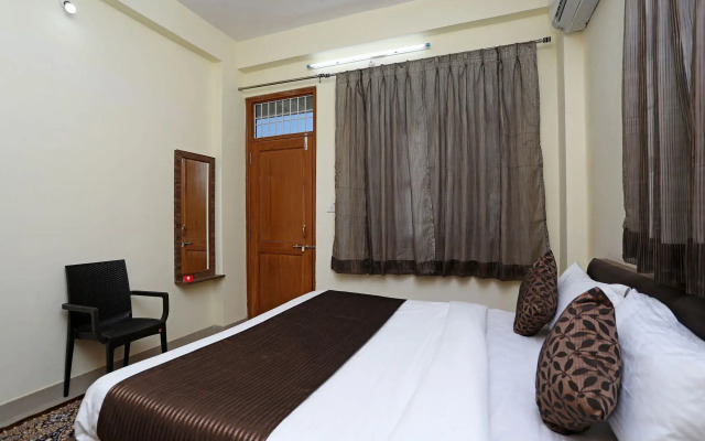 Urvi Apartments by OYO Rooms
