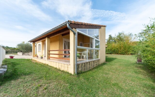 Cozy Holiday Home in Vagnas with Swimming Pool