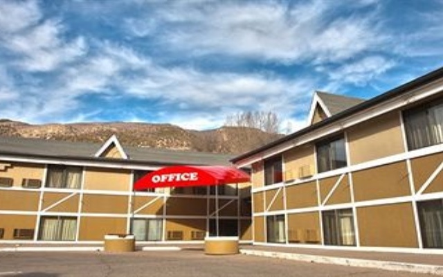 Adventure Inn - Glenwood Springs