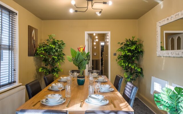 Immaculate 2-bed House in London