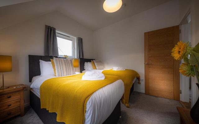Skyelight Apartment