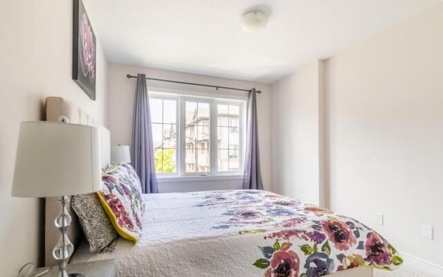 Lakeshore 3BR 2.5BA Townhome. 1 min to the Beach