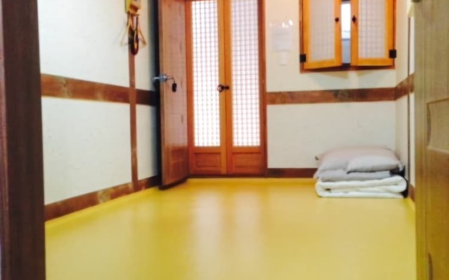 Jeonju Golmokgil Guesthouse