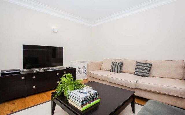 Luxury 2 Bed Mayfair Apartment