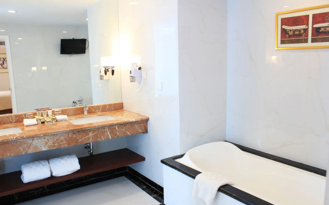 Adimulia Hotel Medan