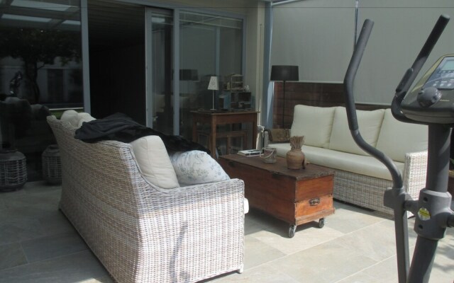 Apartamento Bizcocheros con piscina y jardin