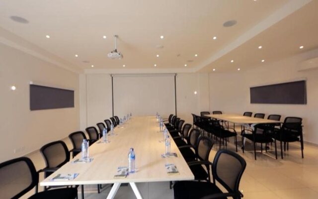 Suncity Apartments Hotel