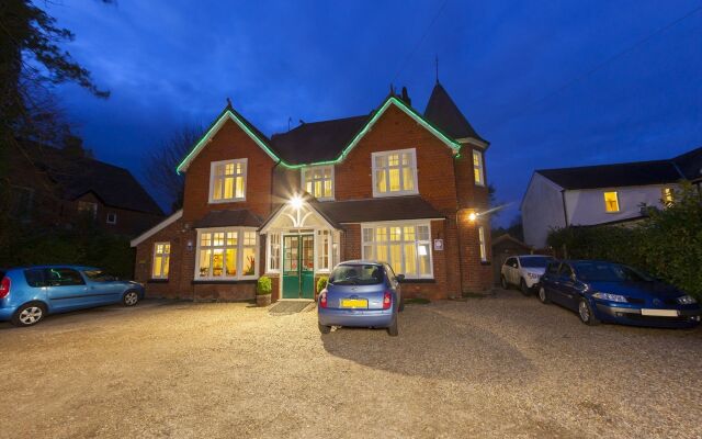Gatwick Turret Guest House
