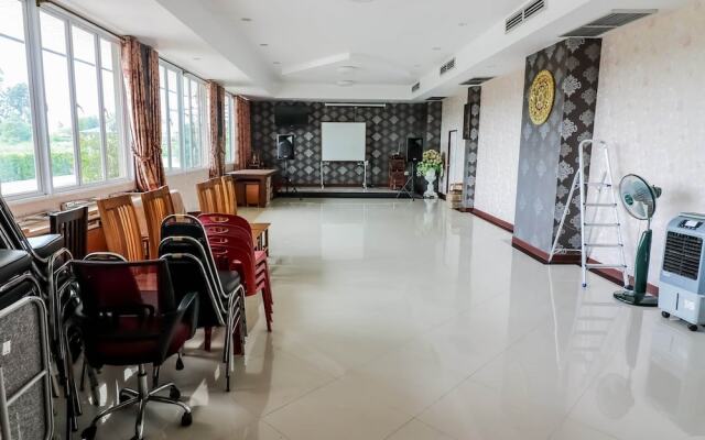 Karnmanee Place Hotel