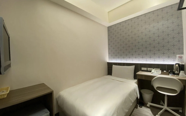 Chair Man Hotel