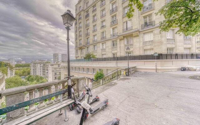B 2067- Tour Eiffel - Appartement Cosy