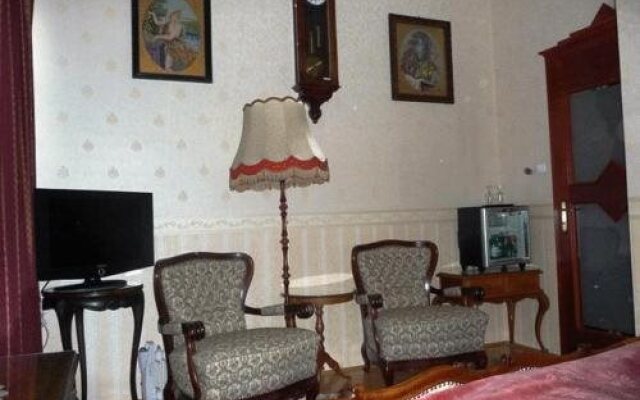 Matus Hotel