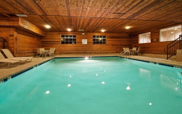 Holiday Inn Express & Suites Watsonville by IHG