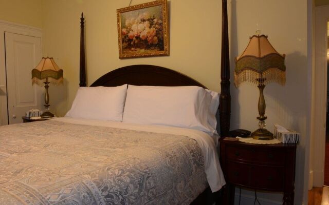 Rose Manor Inn B & B