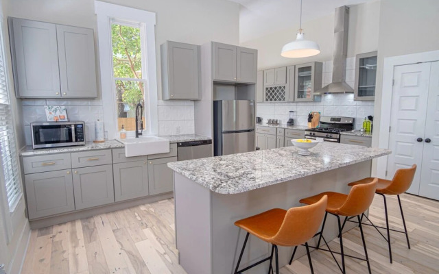 Incredible New 3br/2ba Near Downtown