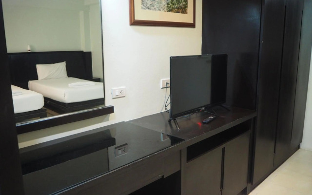 Orm Thong Apartment - SHA Plus