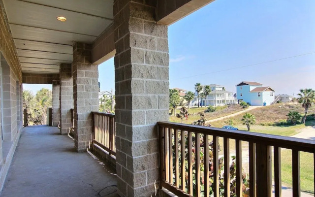 Groff's Getaway 646 by RedAwning