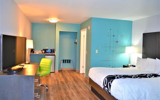 Richland Riverfront Hotel and Conference Center, Ascend Hotel Collection
