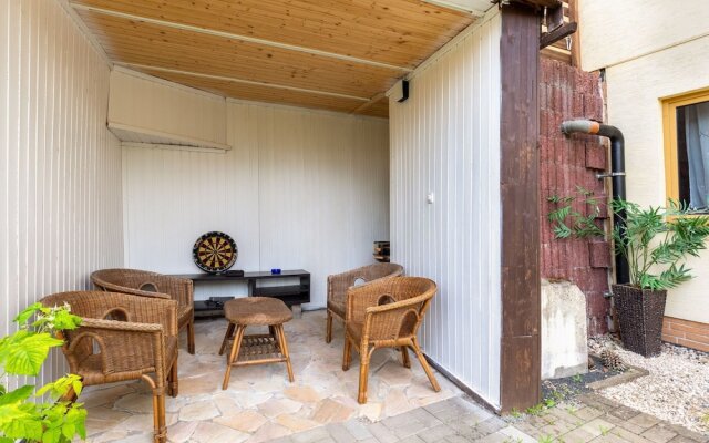 Apartment in Dresden With Pool in the Garden