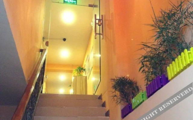 Zhumengzhe Capsule Hostel