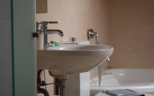 Hagiati Anastasiou Hotel & Spa
