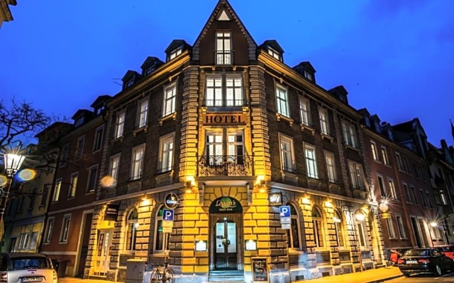 hotelImage
