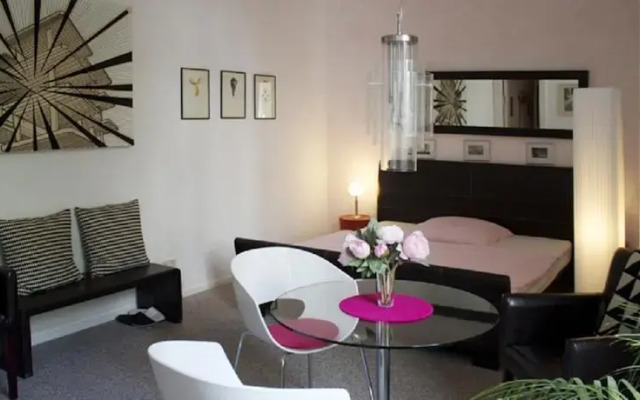 Ber.Ho. Apartments Kollwitzplatz