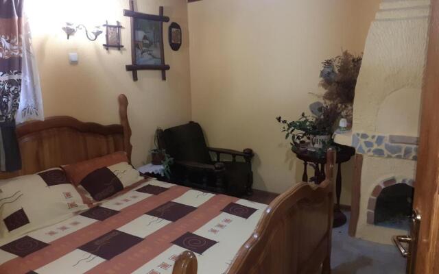 Guest House Lopatnica