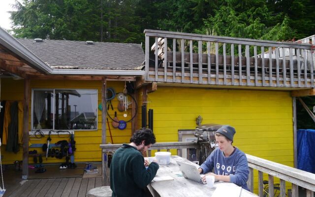 Tofino Travellers Guesthouse