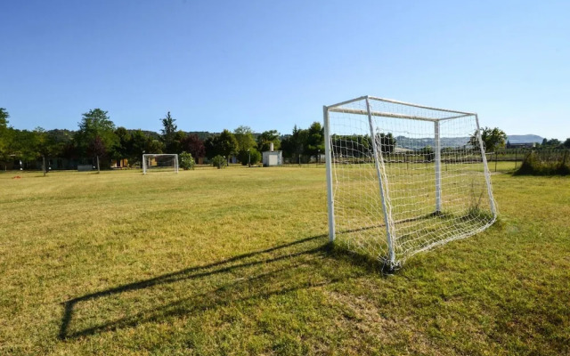 Welcoming Mobile Home in Marina di Altidona With Shared Pool